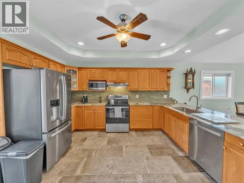 952 Banwell, Windsor, ON - Indoor Photo Showing Kitchen