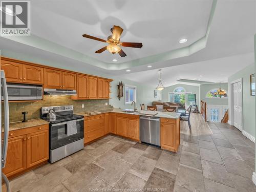 952 Banwell, Windsor, ON - Indoor Photo Showing Kitchen