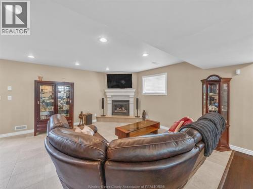 952 Banwell, Windsor, ON - Indoor Photo Showing Living Room With Fireplace