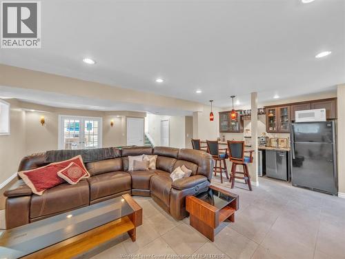 952 Banwell, Windsor, ON - Indoor Photo Showing Living Room