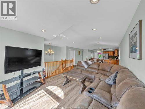 952 Banwell, Windsor, ON - Indoor Photo Showing Living Room