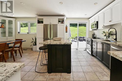 2756 Concession Rd 5, Adjala-Tosorontio, ON - Indoor Photo Showing Kitchen With Upgraded Kitchen