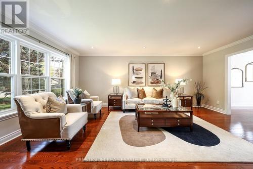 61 Addington Square, Markham, ON - Indoor Photo Showing Living Room