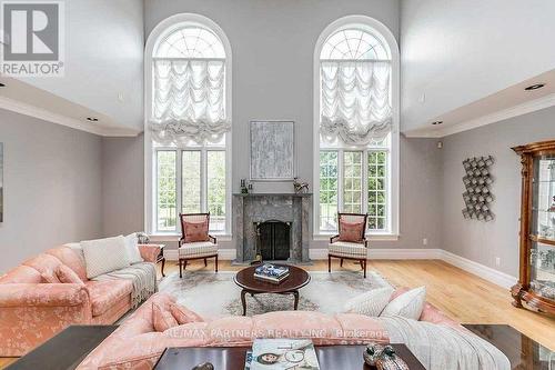 11 Jarvis Avenue, Aurora, ON - Indoor Photo Showing Living Room With Fireplace