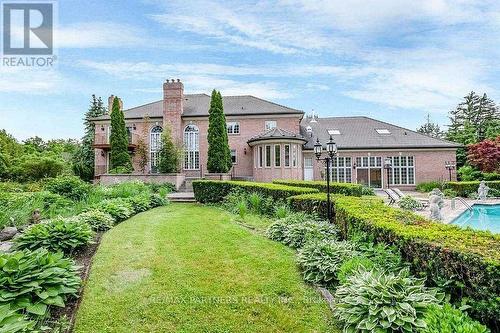 11 Jarvis Avenue, Aurora, ON - Outdoor With In Ground Pool