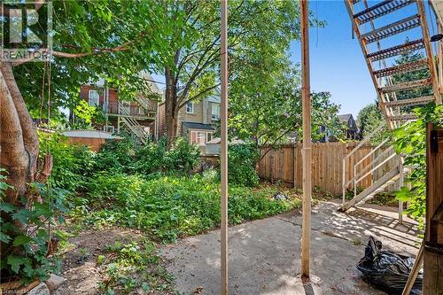 808 Cannon Street E, Hamilton, ON - Outdoor