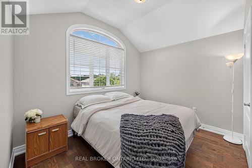 35 Bloom Crescent, Barrie, ON - Indoor Photo Showing Bedroom