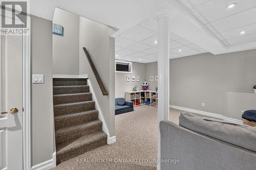 35 Bloom Crescent, Barrie, ON - Indoor