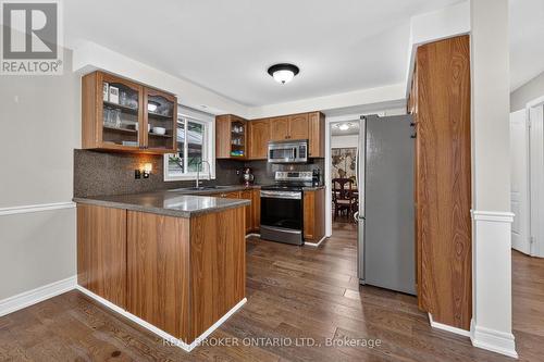 35 Bloom Crescent, Barrie, ON - Indoor Photo Showing Kitchen