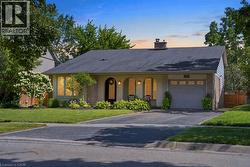 2086 CAVENDISH Drive  Burlington, ON L7P 1Z1