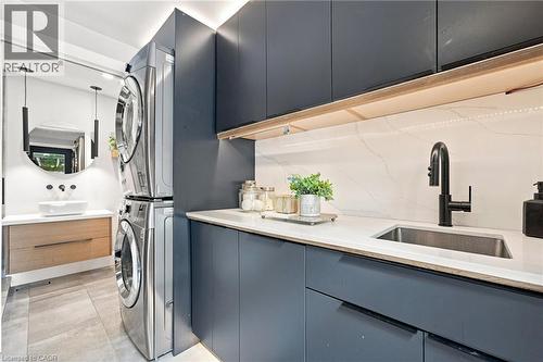 2086 Cavendish Drive, Burlington, ON - Indoor Photo Showing Laundry Room