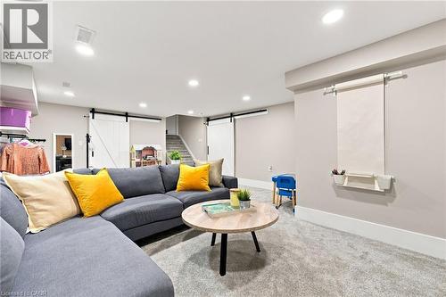 2086 Cavendish Drive, Burlington, ON - Indoor