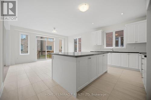 46 Stratford Drive, Caledon, ON - Indoor Photo Showing Kitchen