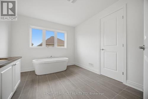 46 Stratford Drive, Caledon, ON - Indoor Photo Showing Bathroom