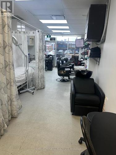 2 - 32 Dundas Street E, Mississauga, ON 