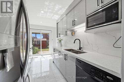 3 Gilmore Drive, Brampton, ON - Indoor Photo Showing Kitchen With Double Sink With Upgraded Kitchen