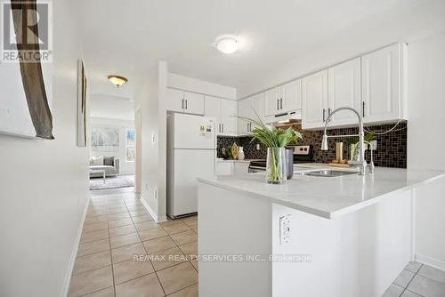 75 Wilmont Court, Brampton, ON - Indoor Photo Showing Kitchen With Double Sink