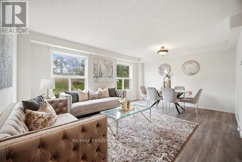 75 Wilmont Court, Brampton, ON - Indoor Photo Showing Living Room