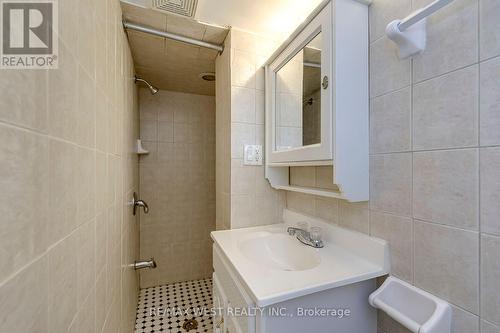 286 Gilbert Avenue, Toronto, ON - Indoor Photo Showing Bathroom