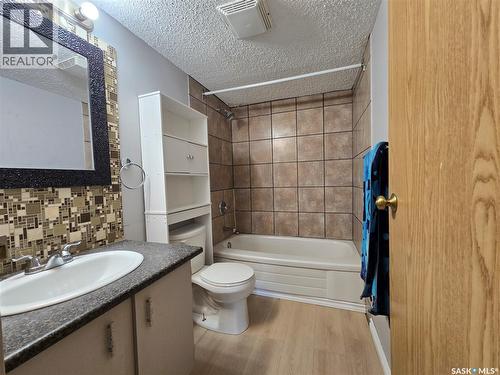 1320 425 115Th Street E, Saskatoon, SK - Indoor Photo Showing Bathroom