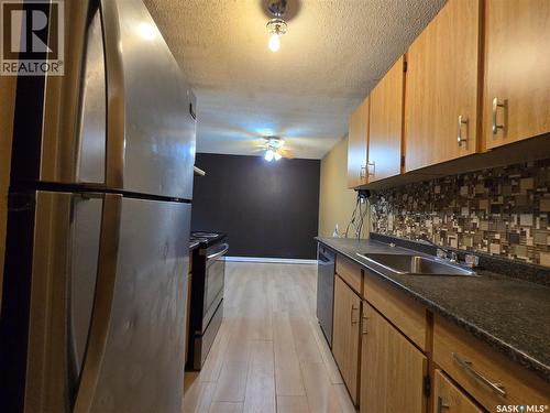 1320 425 115Th Street E, Saskatoon, SK - Indoor Photo Showing Kitchen