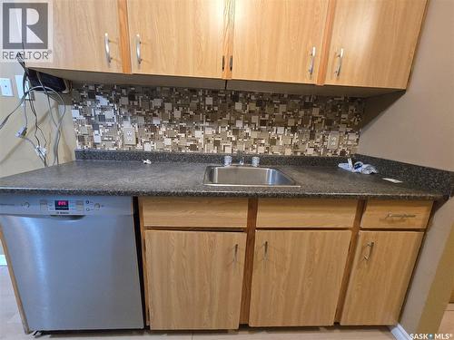 1320 425 115Th Street E, Saskatoon, SK - Indoor Photo Showing Kitchen