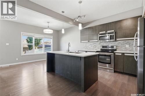 924 Stonebridge Common, Saskatoon, SK - Indoor Photo Showing Kitchen With Stainless Steel Kitchen With Upgraded Kitchen