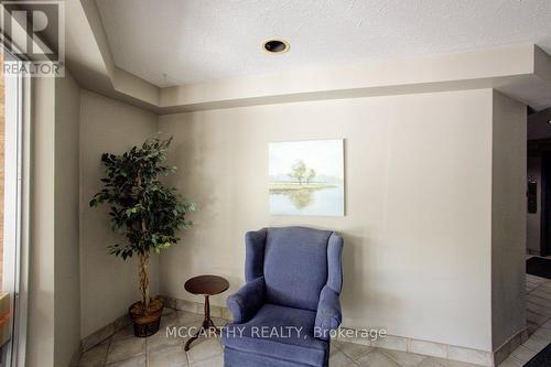 sitting area by front entrance - 300 - 250 Robert Street, Shelburne, ON - Indoor Photo Showing Other Room