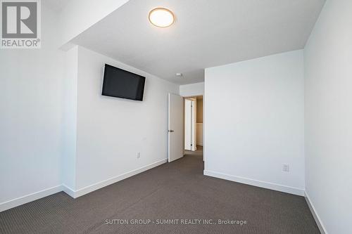 93 - 590 North Service Road, Hamilton, ON - Indoor Photo Showing Other Room