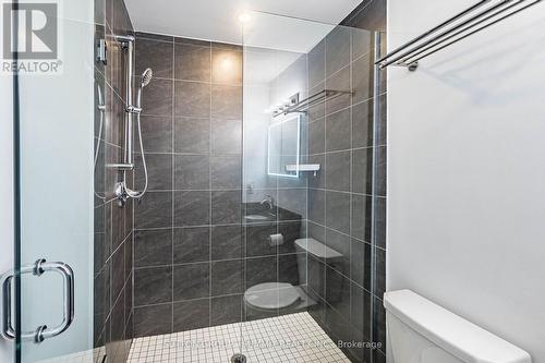 93 - 590 North Service Road, Hamilton, ON - Indoor Photo Showing Bathroom