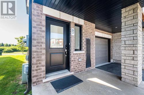 93 - 590 North Service Road, Hamilton, ON - Outdoor