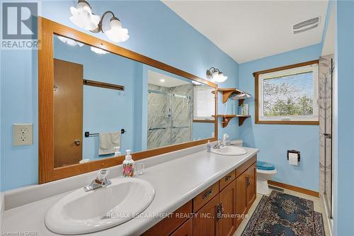 4617 Highway 3, Norfolk, ON - Indoor Photo Showing Bathroom
