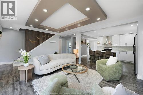 430 Broadway Street, Belle River, ON - Indoor Photo Showing Living Room