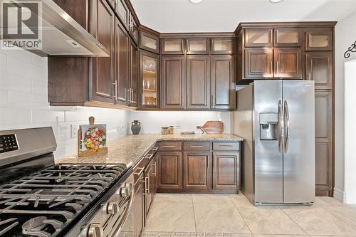 6184 Disputed Road, Lasalle, ON - Indoor Photo Showing Kitchen