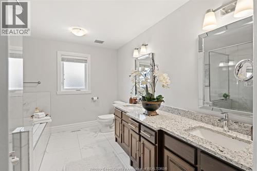 6184 Disputed Road, Lasalle, ON - Indoor Photo Showing Bathroom