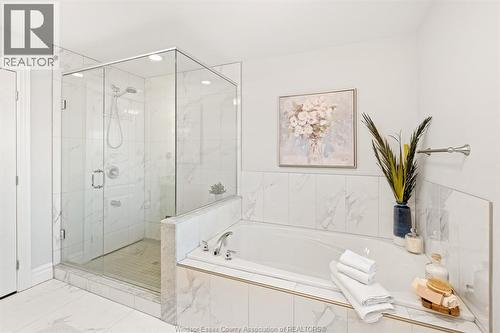 6184 Disputed Road, Lasalle, ON - Indoor Photo Showing Bathroom