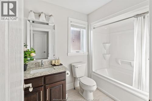 6184 Disputed Road, Lasalle, ON - Indoor Photo Showing Bathroom