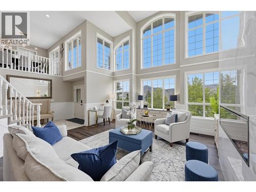 1648 Skeena Place, Kamloops, BC - Indoor Photo Showing Living Room
