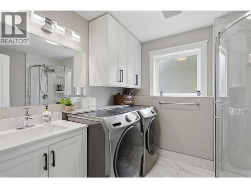 1648 Skeena Place, Kamloops, BC - Indoor Photo Showing Laundry Room