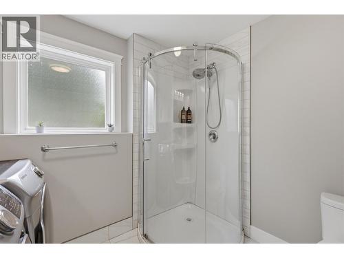 1648 Skeena Place, Kamloops, BC - Indoor Photo Showing Bathroom