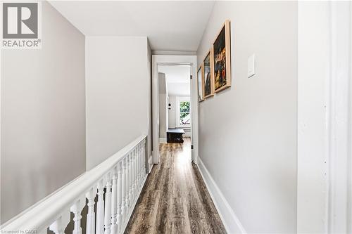 30 Cumberland Avenue, Hamilton, ON - Indoor Photo Showing Other Room