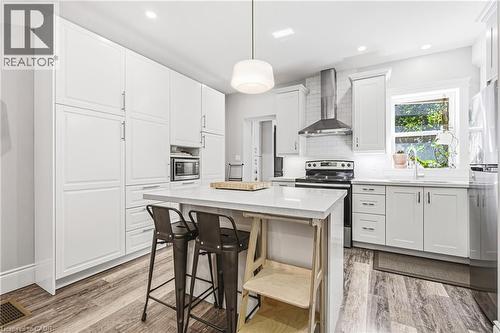 30 Cumberland Avenue, Hamilton, ON - Indoor Photo Showing Kitchen With Upgraded Kitchen