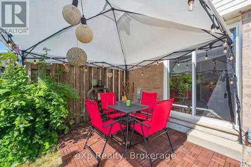 44 - 40 Silvercreek Parkway N, Guelph (Junction/Onward Willow), ON - Outdoor