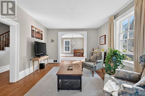 111 John Street, Huron East (Seaforth), ON - Indoor Photo Showing Living Room