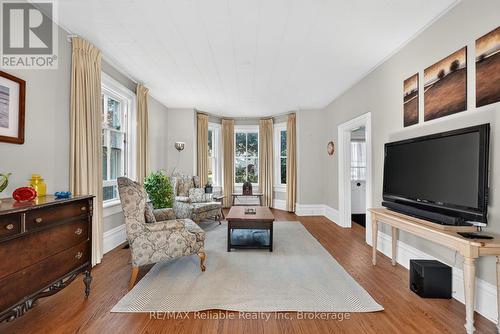 111 John Street, Huron East (Seaforth), ON - Indoor Photo Showing Living Room