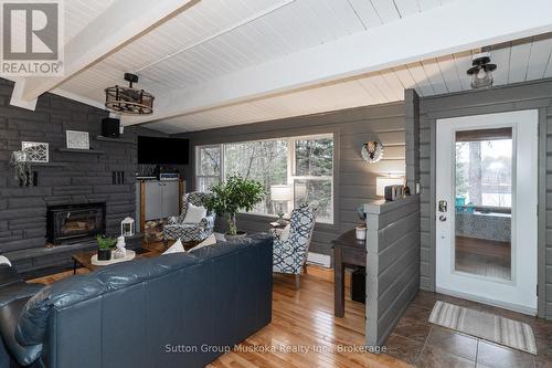 236 Hoodstown Road, Huntsville (Stisted), ON -  With Fireplace