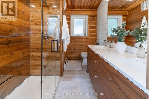236 Hoodstown Road, Huntsville (Stisted), ON - Indoor Photo Showing Bathroom