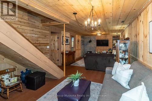 236 Hoodstown Road, Huntsville (Stisted), ON - Indoor