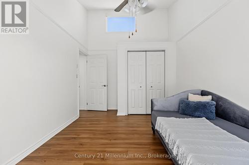 38 Grayview Drive, Grey Highlands, ON - Indoor Photo Showing Bedroom