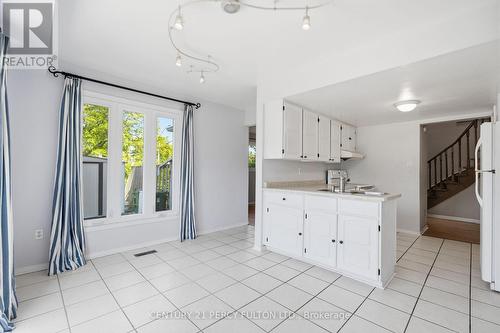 208 Conley Street, Vaughan, ON - Indoor Photo Showing Kitchen